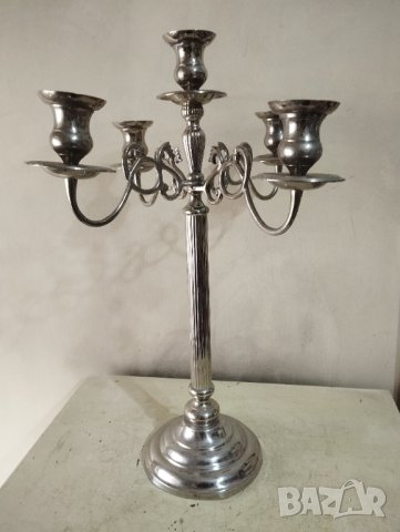 ретро метален свещник