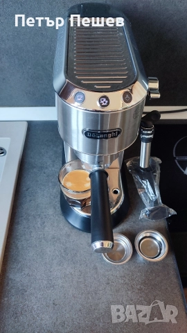180лв. Кафемашина Delonghi Dedica EC685 перфектно еспресо кафе крема цедки E.S.E. pods Делонги , снимка 8 - Кафемашини - 52812656