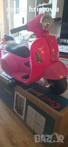 Детски акумулаторен мотор Vespa, снимка 3 - Детски велосипеди, триколки и коли - 56120111