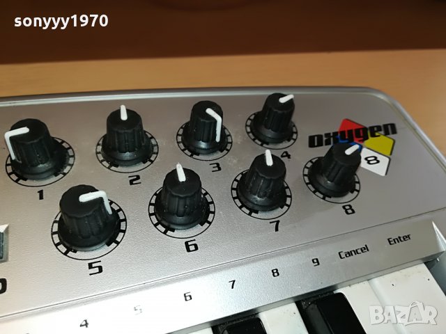 m-audio oxygen 8 made in taiwan 2908211830, снимка 7 - Синтезатори - 33960413