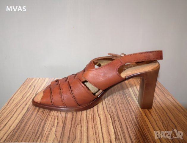 Нови кожени сандали 39 номер на ток кафяви, снимка 2 - Сандали - 29184570