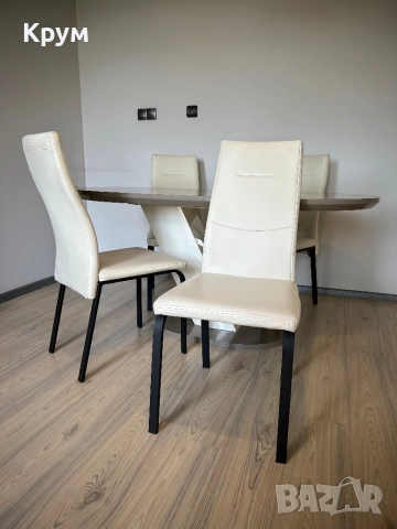 Трапезна маса и 4 стола, снимка 2 - Маси - 51548875