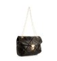 Дамска ватирана мека чанта в стилен дизайн и дръжка тип синджир, снимка 1 - Чанти - 44393322