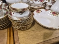 Royal Albert – Old Country Roses!  140 части • 24K позлата • Англия!  Цена: 4200 лв  Уникално голям , снимка 12