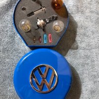 VW кутия с резервни крушки. Комплект крушки и предпазители. H7 H1 и други, снимка 2 - Аксесоари и консумативи - 37988899