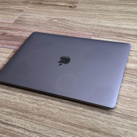 MacBook Pro 13 M1`8 Cpu/8 Gpu/На Части, снимка 4 - Лаптопи за работа - 44741322