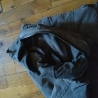 Ловно яке марково на Еспирит с много джобове и качулка размер М, снимка 8 - Екипировка - 38381441