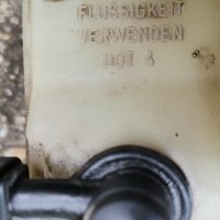 Спирачна помпа с казанче и букса от VW POLO 1.9 Дизел, снимка 4 - Части - 30272238