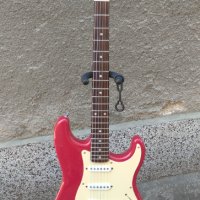 Китара Fender Stratocaster 2007 Squier , снимка 1 - Китари - 42130600