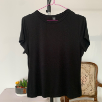 Черна тениска, снимка 4 - Тениски - 44518627