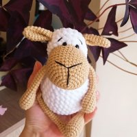 Плетена играчка овца амигуруми, снимка 3 - Декорация за дома - 33932548