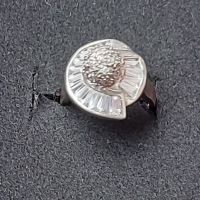 Стар сребърен пръстен с камъни и багети / проба 925 и печат на ювелира , снимка 2 - Пръстени - 44758827