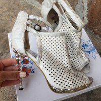 Бели обувки мрежа, снимка 1 - Дамски обувки на ток - 29245947