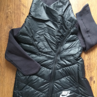 Nike Tech Fleece Aeroloft Cape Jacket Size XS Girls 6-8 Yrs 122-128sm. - юношеско пухено яке , снимка 6 - Детски якета и елеци - 44533890