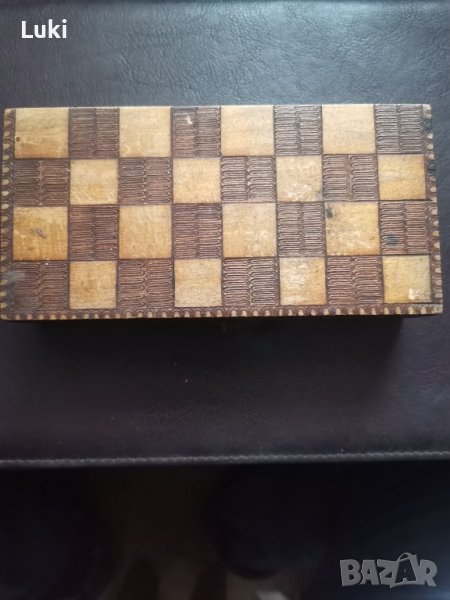 шах в дървена кутия и магнитни фигури за шах. , снимка 1