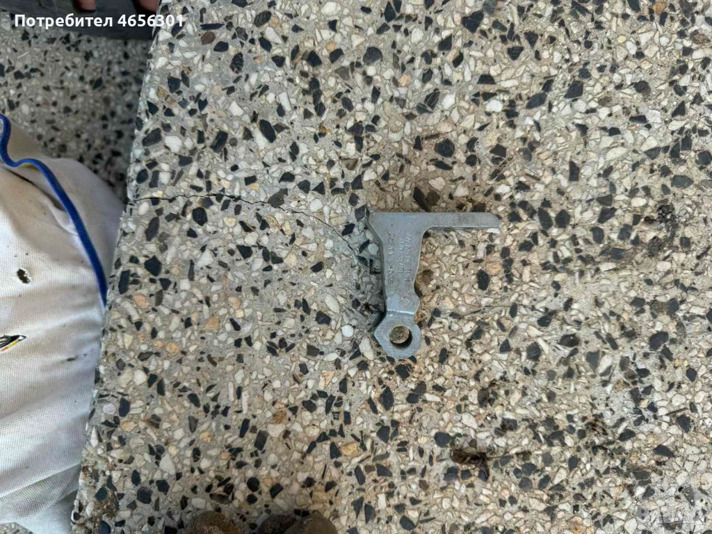 Предна основа на горна панта на Ауди Audi A8 D4 H4 само за 20лв. 4h0831401, снимка 1