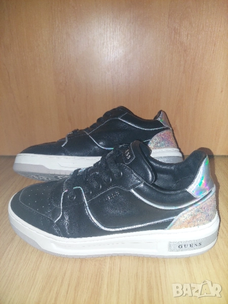 Сникърси на Guess, снимка 1