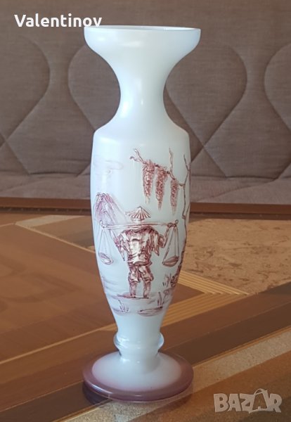 Старинна ваза опалин , снимка 1