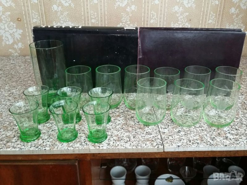 Чаши от зелено стъкло , снимка 1