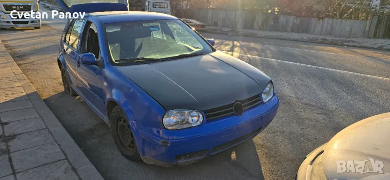 Golf 4 1.6 SR на части, снимка 1