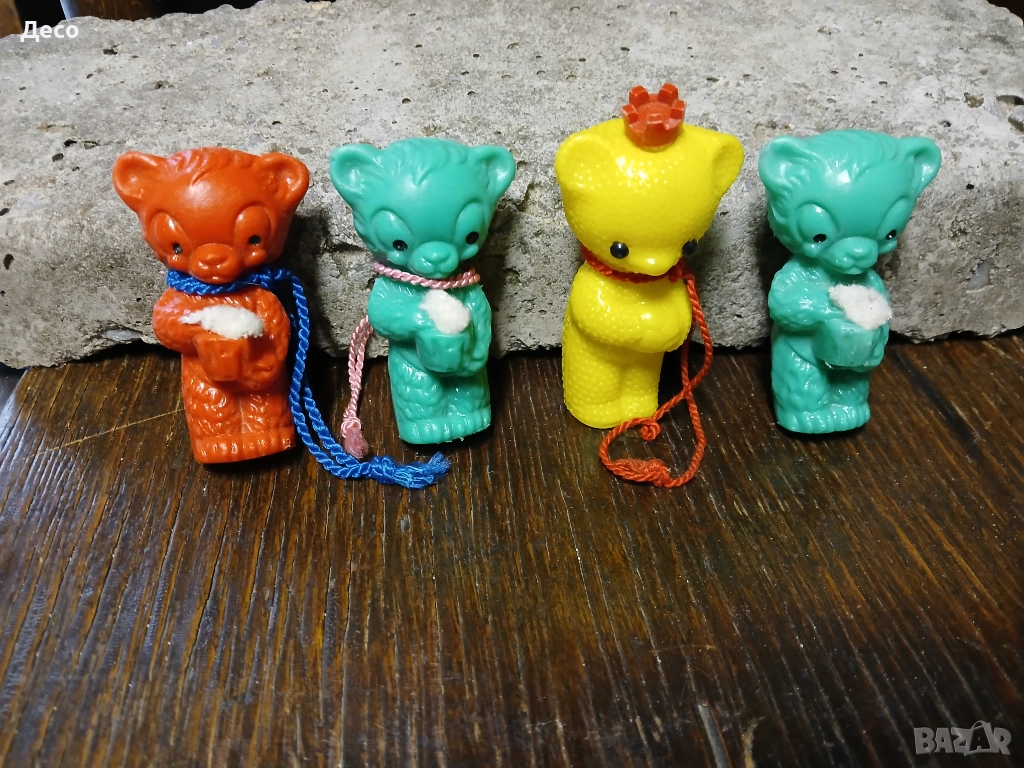 Стари пластмасови мечета ГДР., снимка 1