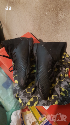 Футболни обувки Adidas Predator - 33 номер , снимка 2 - Детски маратонки - 44640002