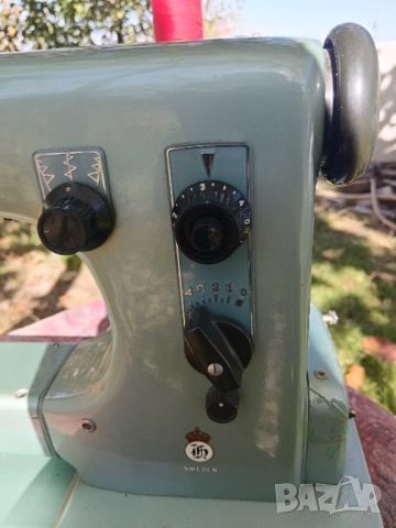 Шевна машина Хускварна, снимка 4 - Шевни машини - 52117099