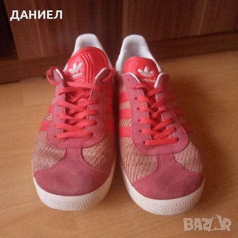 Оригинални Дамски маратонки Adidas GAZELLE номер 40, снимка 2 - Маратонки - 31859525