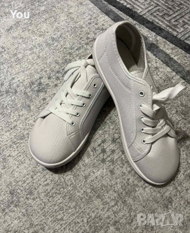 Нови бели гуменки с връзки-голям номер, снимка 4 - Маратонки - 53057139