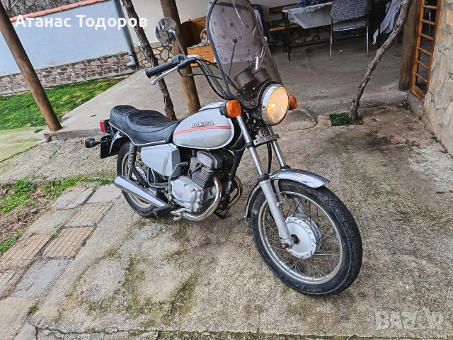 мотоциклет HONDA