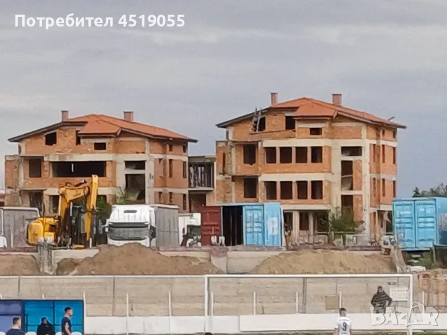 ПРОДАВАМ 2 КЪЩИ В ГР АКСАКОВО 