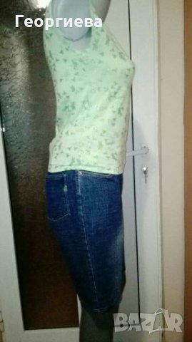 Красив комплект от дънкови къси панталони и потник👖👕M/L👖👕, снимка 4 - Комплекти - 30017121