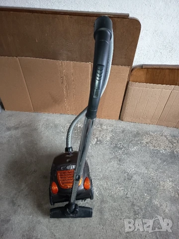 Прахосмукачка Zephyr Z 1001 AR