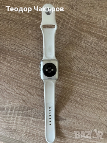 Apple Watch 3 серия, снимка 3 - Смарт часовници - 52598921