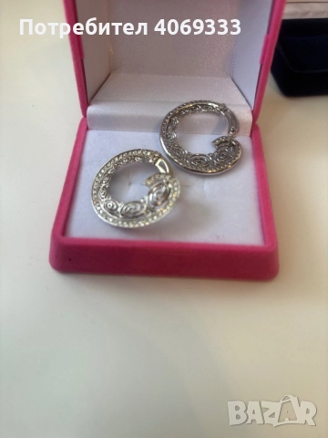 Обеци от бяло 18к злато “Valentin” ⚖️7.59гр С монтирани 96 бр 💎💎💎, снимка 11 - Обеци - 51747992