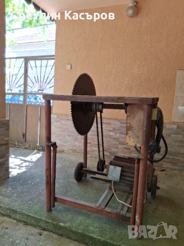 Продавам циркуляр за рязане на дърва