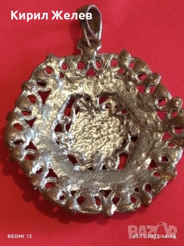 ВИНТИДЖ МЕДАЛЬОН ИНКРУСТИРАН с ЧЕРНИ КРИСТАЛИ ШЕСТОЪГЪЛНА ФОРМА 50716, снимка 7 - Колиета, медальони, синджири - 52502719
