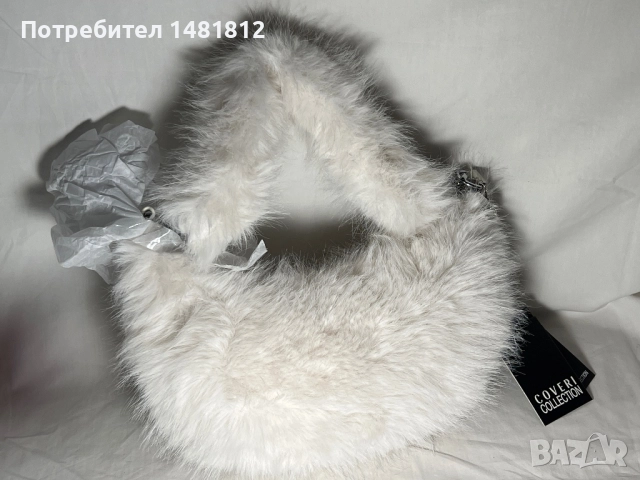 Малка пухкава чантичка , снимка 2 - Чанти - 52977090