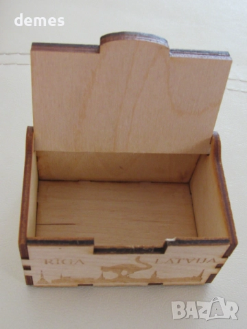 Тоалетна кутия с кехлибар от Рига, Латвия, снимка 3 - Други - 52595808