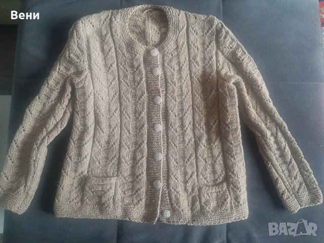 Ръчно плетен вълнен пуловер, снимка 1 - Жилетки - 38218384