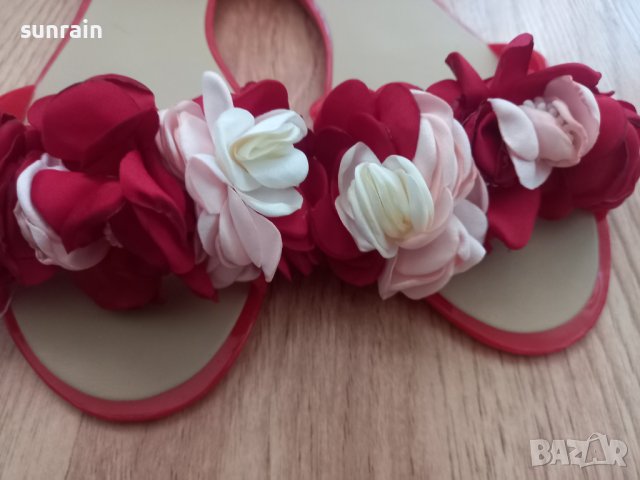 дамски червени сандали с цветя, снимка 2 - Сандали - 40620722