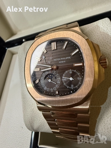 Patek Philippe nautilus moonphase rose gold