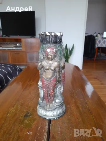 Стара гипсова ваза