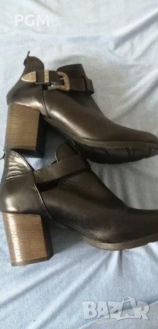 Боти Бата, снимка 2 - Дамски боти - 37031681