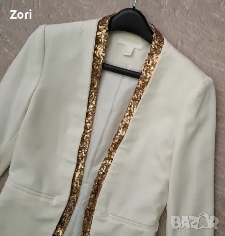 УНИКАЛНО СТИЛНО и ЕЛЕГАНТНО бяло вталено сако със златисти пайети , снимка 3 - Сака - 49978599