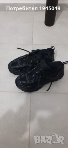 Детски маратонки Nike Vomero 5, снимка 4 - Детски маратонки - 53904916