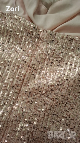 Красива рокля, цялата в златисти пайети, снимка 5 - Рокли - 52586038