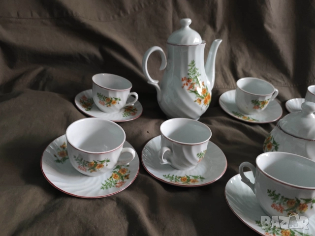 Продавам български сервиз за чай "Китка- Нови пазар", снимка 12 - Сервизи - 52659769