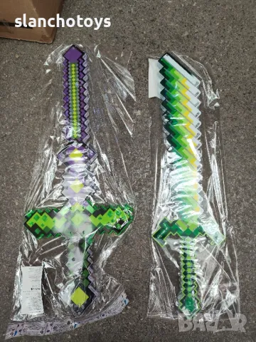 Меч, пистолет или брадва на Майнкрафт, снимка 7 - Играчки за стая - 47688738