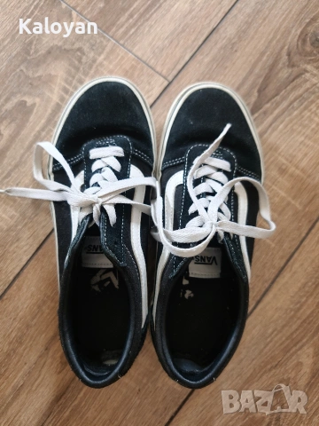 Кецове Vans 36 1/2 черните 37 белите , снимка 3 - Маратонки - 53923583